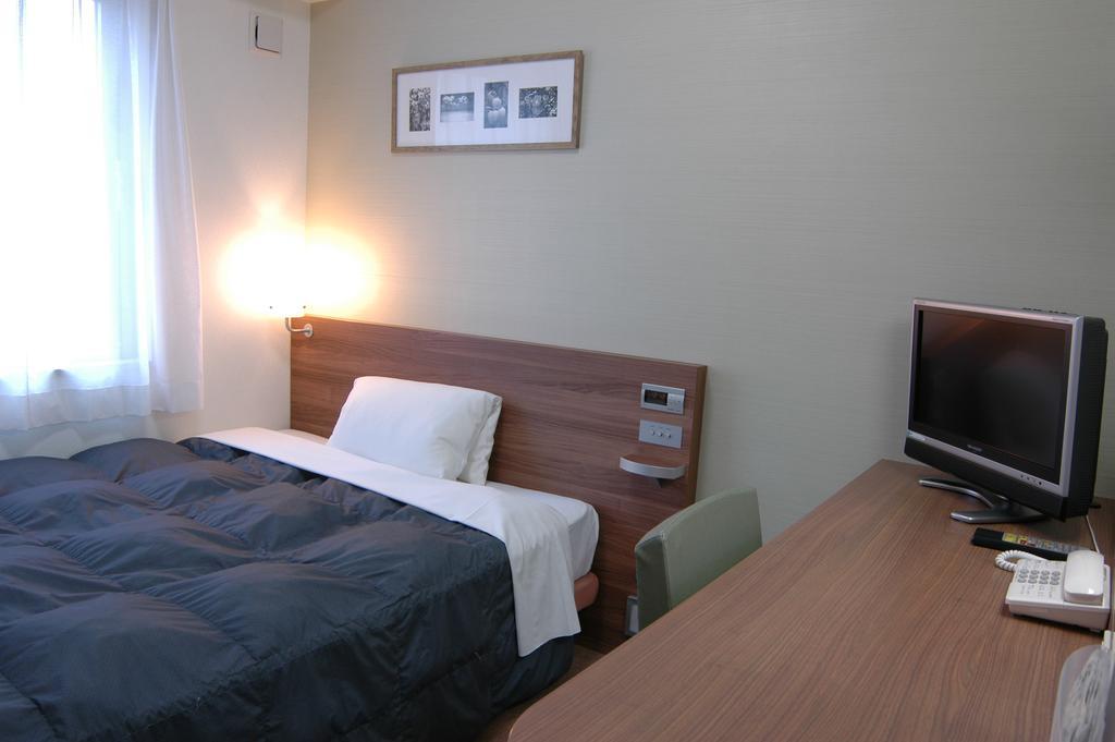 Hotel Econo Tsu Station Экстерьер фото